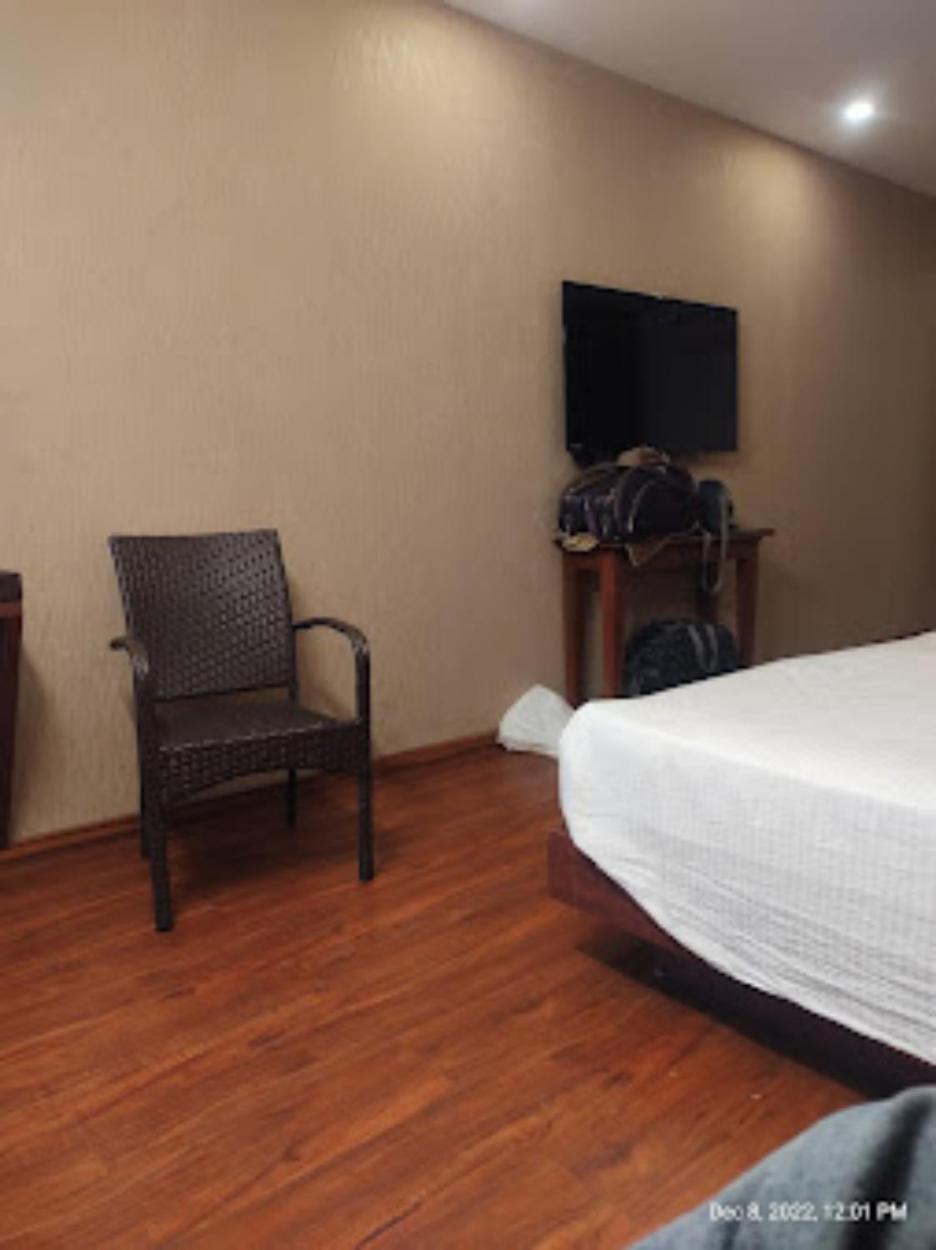 Hotel Punjab , Saharanpur Ngoại thất bức ảnh